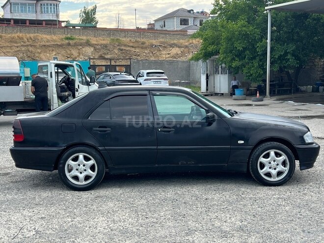 Mercedes C 200-4