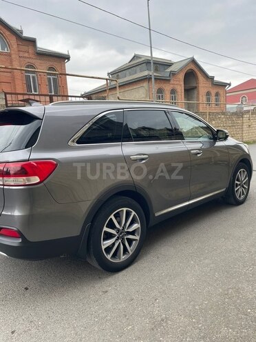 Kia Sorento-9