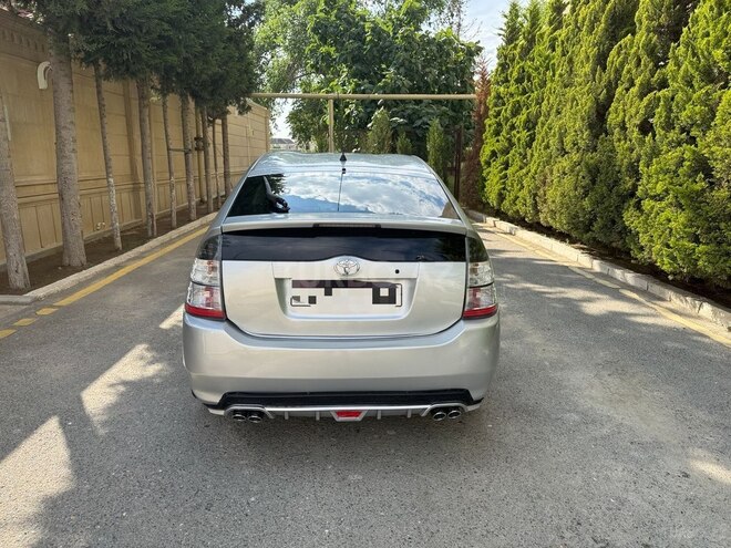 Toyota Prius-2