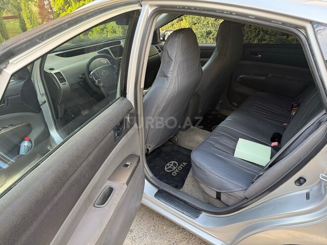 Toyota Prius-10