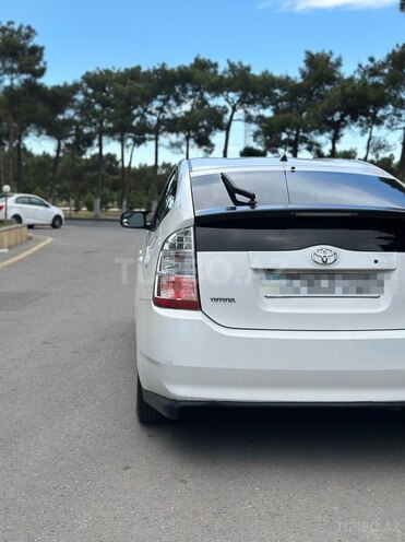 Toyota Prius-7
