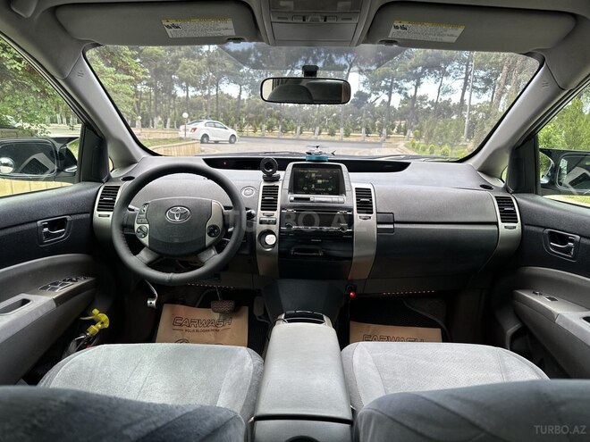Toyota Prius-9