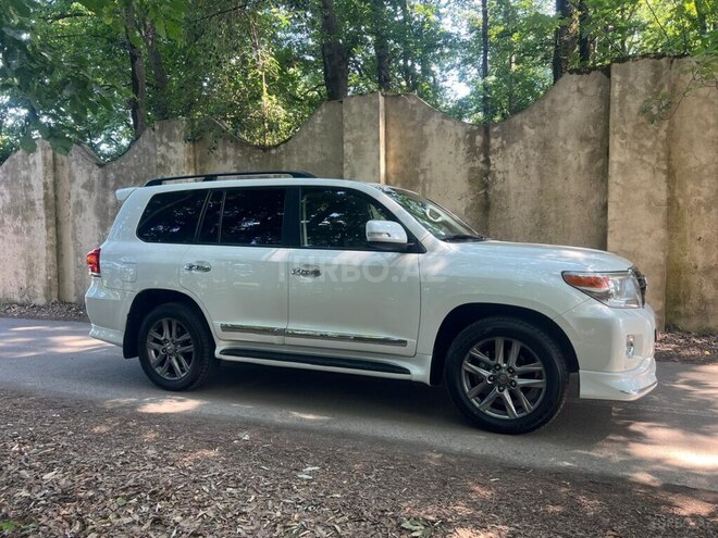 Toyota Land Cruiser-3