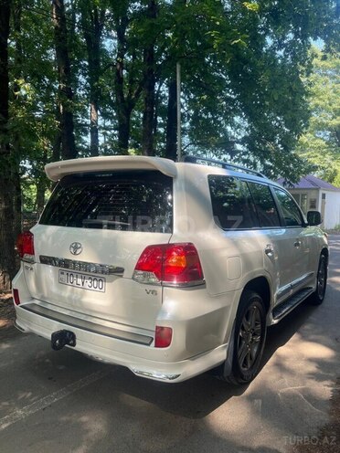 Toyota Land Cruiser-2