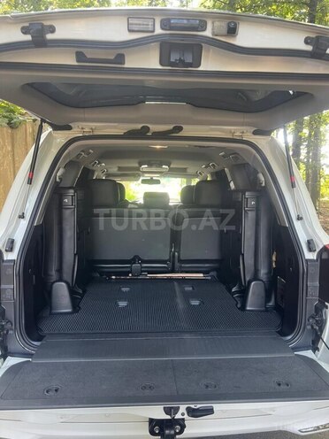 Toyota Land Cruiser-6