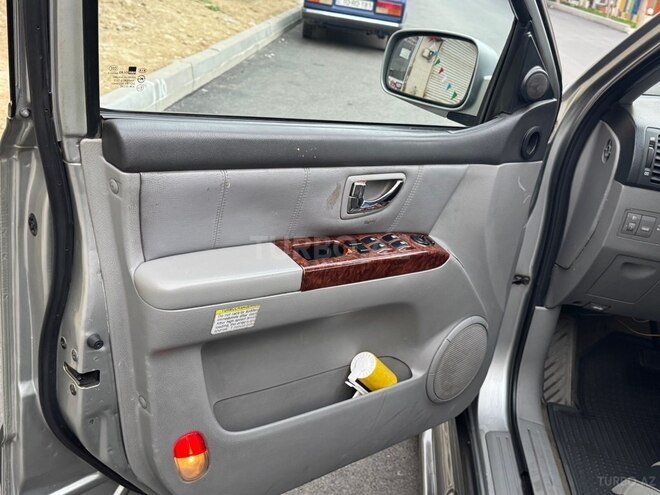 Kia Sorento-12
