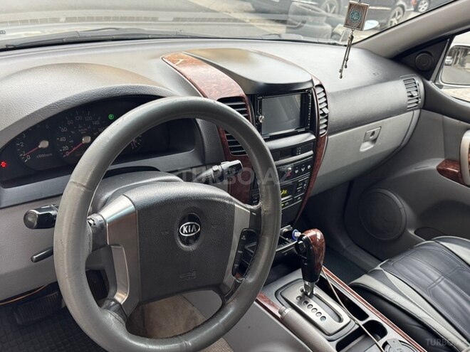 Kia Sorento-13