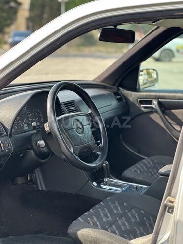 Mercedes C 220-8