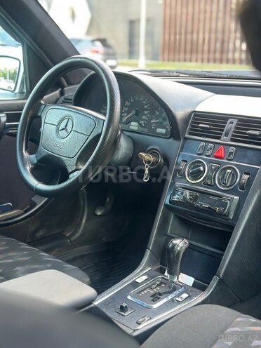 Mercedes C 220-6