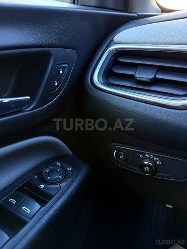 Chevrolet Equinox-16