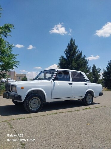 LADA (VAZ) 2107-2