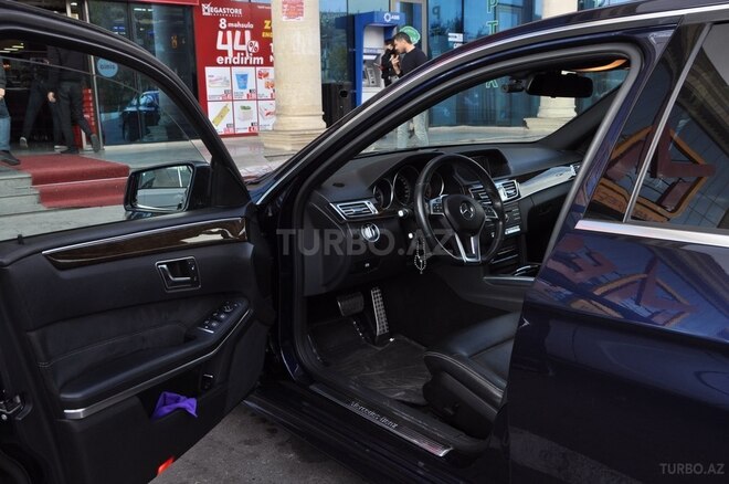 Mercedes E 200-8