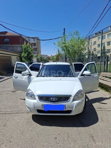 LADA (VAZ) Priora-1