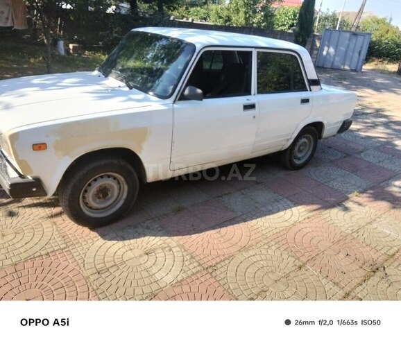 LADA (VAZ) 2107-2