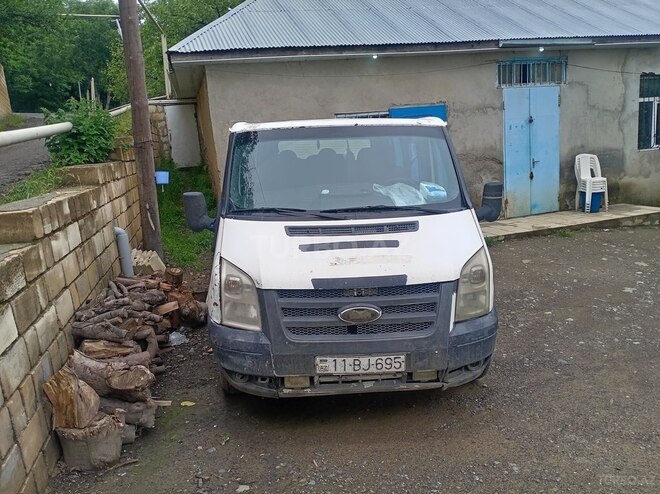 Ford Transit-1