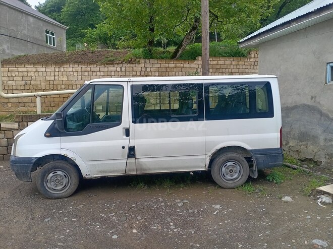 Ford Transit-2