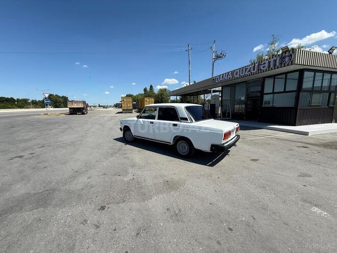 LADA (VAZ) 2107-2