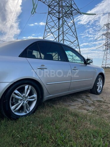 Hyundai Sonata-8