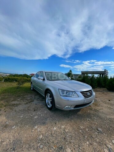 Hyundai Sonata-4
