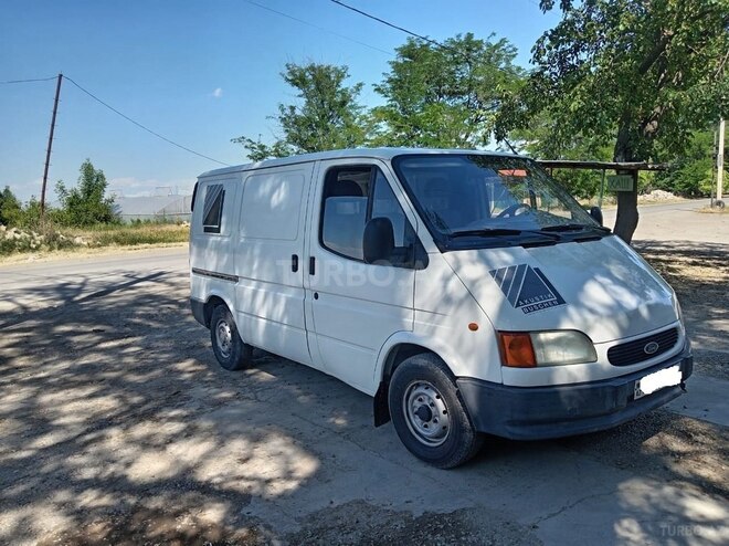 Ford Transit-18