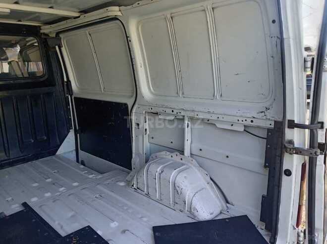 Ford Transit-15