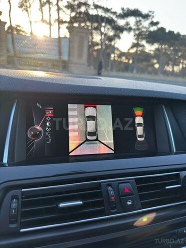 BMW 520d-11