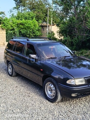 Opel Astra-2