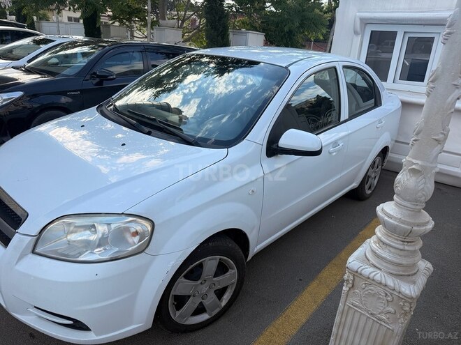 Chevrolet Aveo-8