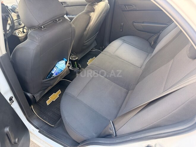Chevrolet Aveo-4