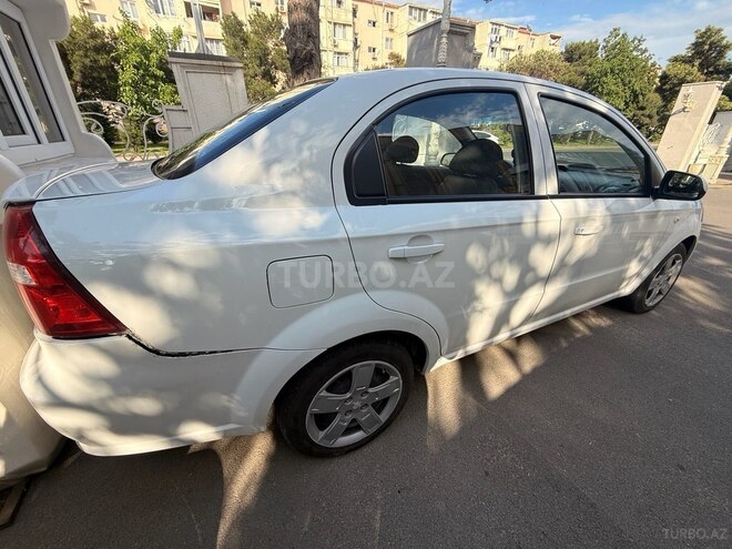 Chevrolet Aveo-3