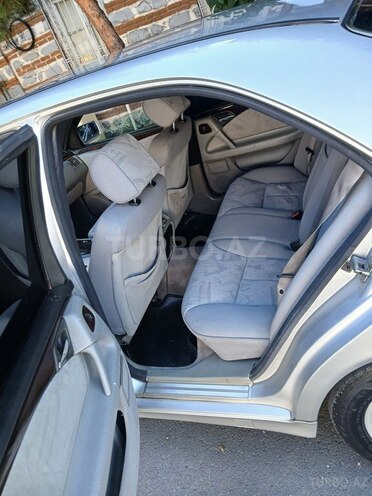 Mercedes E 230-5
