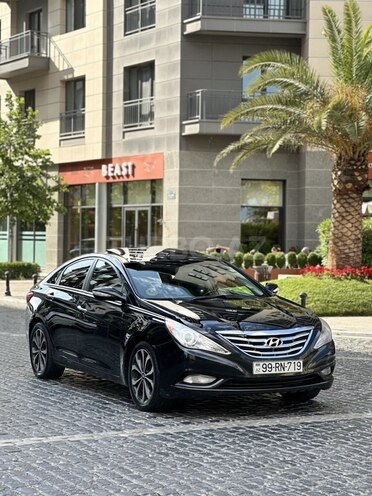 Hyundai Sonata-4