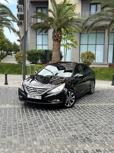 Hyundai Sonata-1