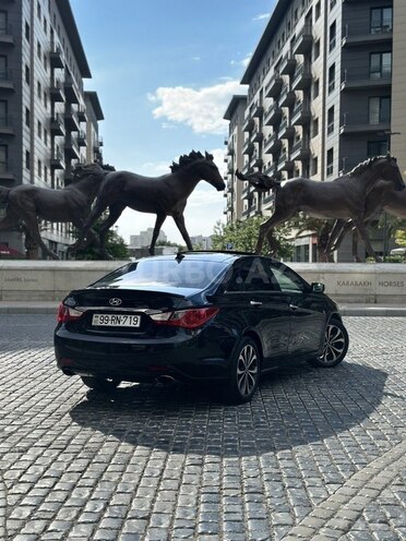 Hyundai Sonata-8