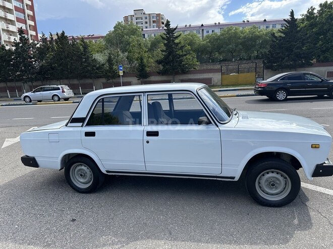 LADA (VAZ) 2107-4