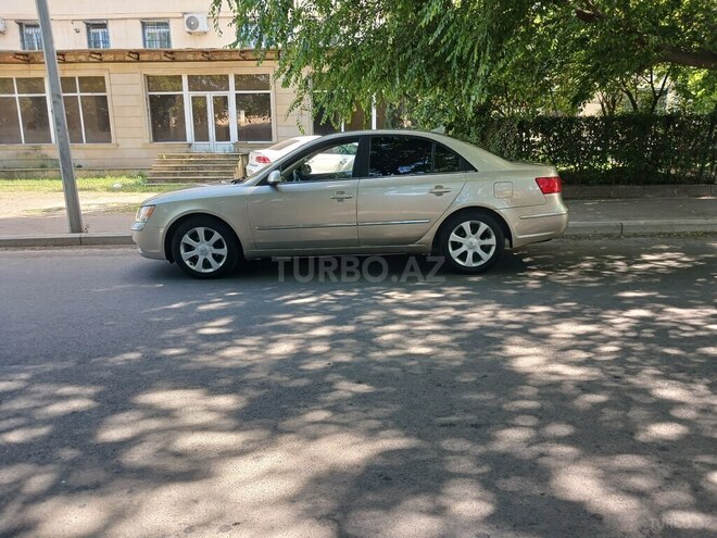 Hyundai Sonata-4