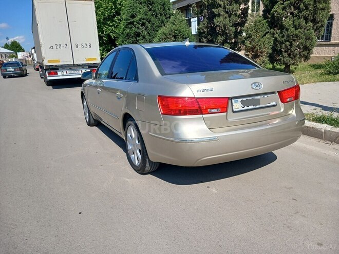 Hyundai Sonata-8