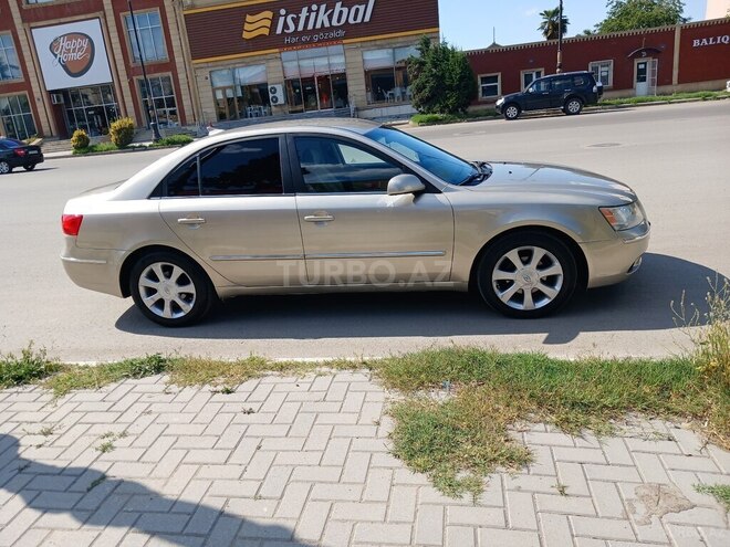Hyundai Sonata-11