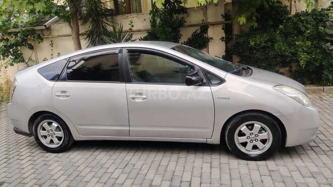 Toyota Prius-9