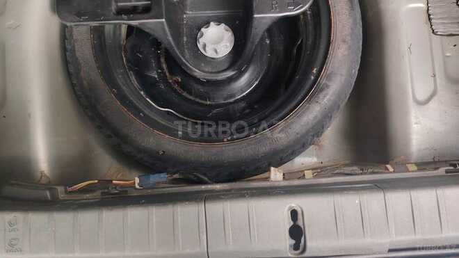 Toyota Prius-14