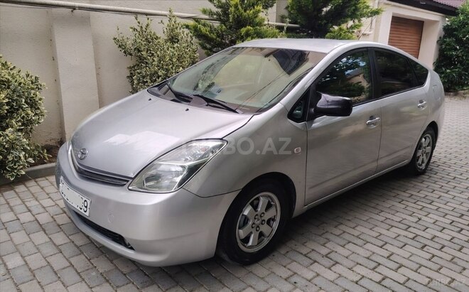 Toyota Prius-2