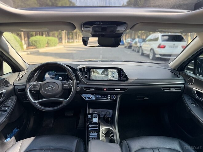 Hyundai Sonata-11
