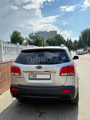 Kia Sorento-2
