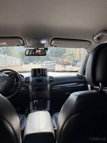 Kia Sorento-8