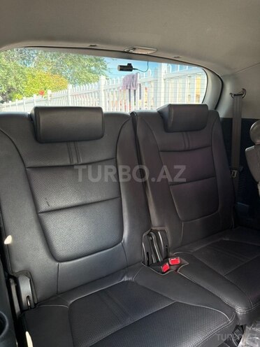 Kia Sorento-9