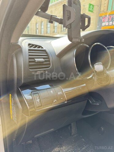 Kia Sorento-12