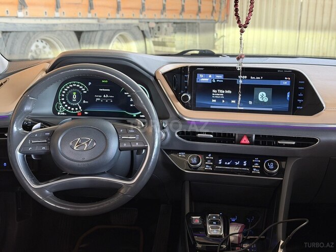 Hyundai Sonata-16