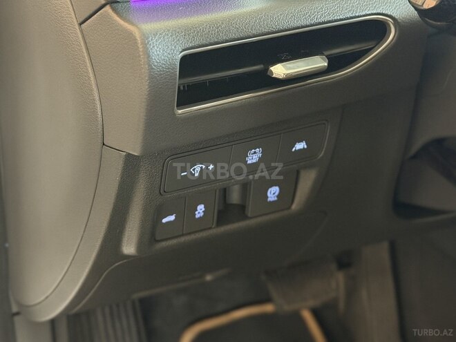Hyundai Sonata-11