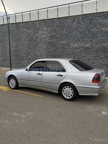 Mercedes C 200-6