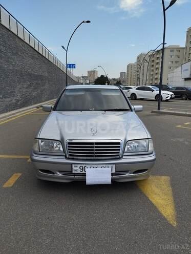 Mercedes C 200-2